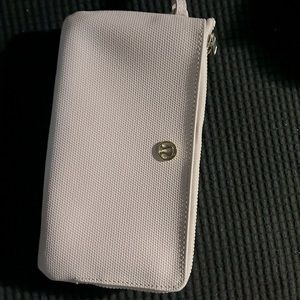Lululemon wallet